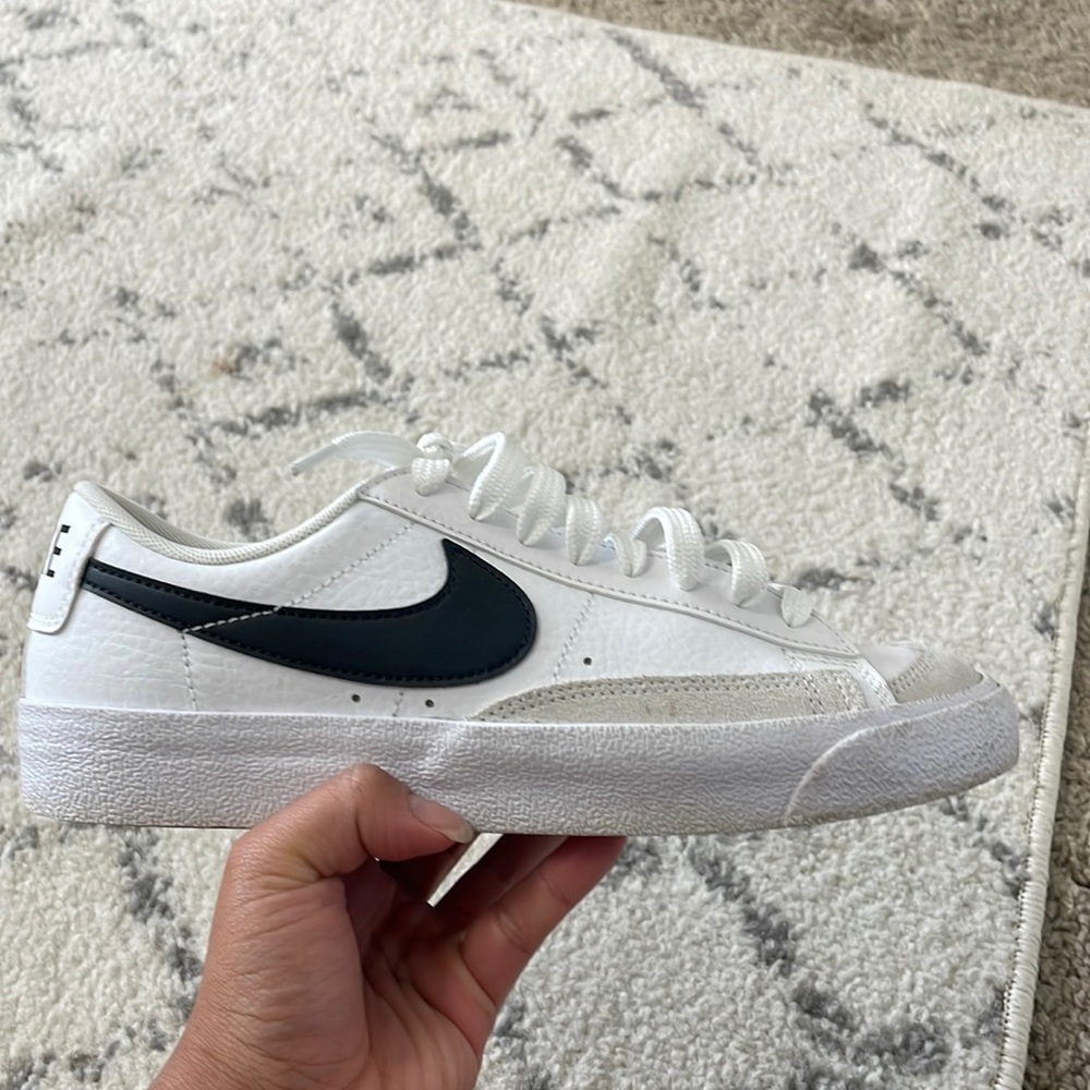 Nike blazer lows
